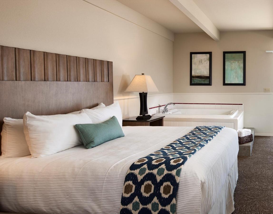 Cambria Landing Inn And Suites Ngoại thất bức ảnh