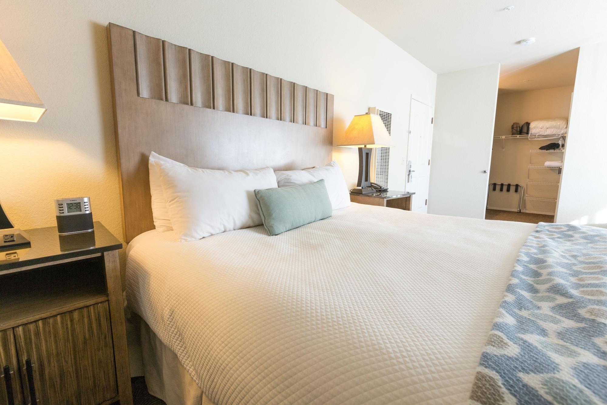 Cambria Landing Inn And Suites Ngoại thất bức ảnh