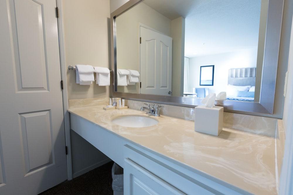 Cambria Landing Inn And Suites Ngoại thất bức ảnh