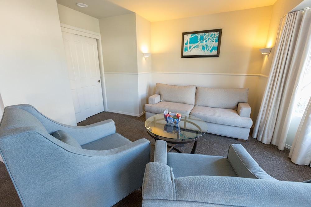 Cambria Landing Inn And Suites Ngoại thất bức ảnh